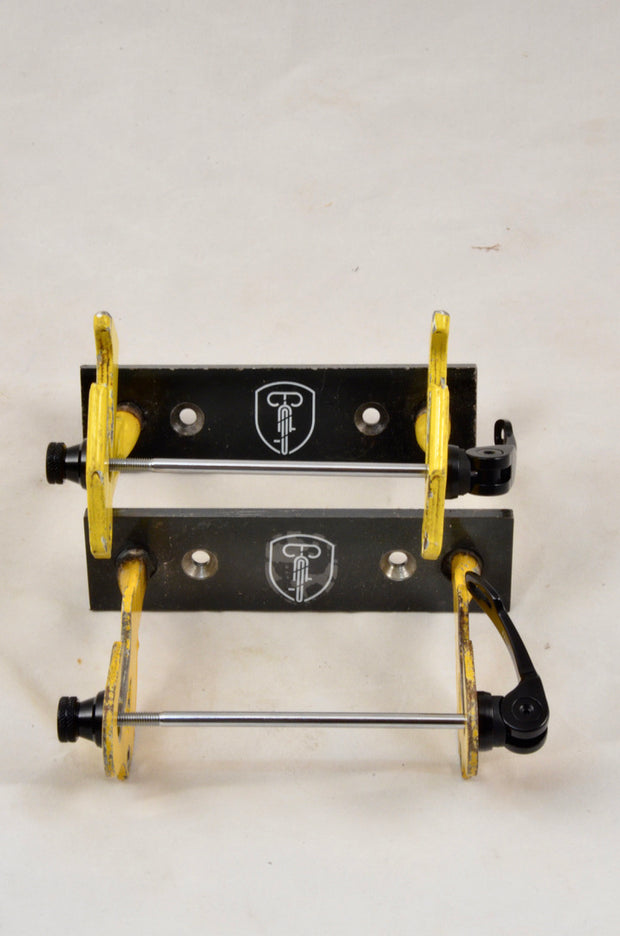 WC Papierhalter gelb