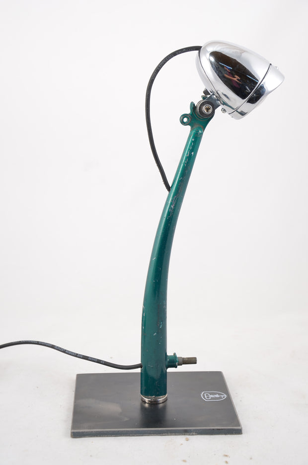 Lampe M