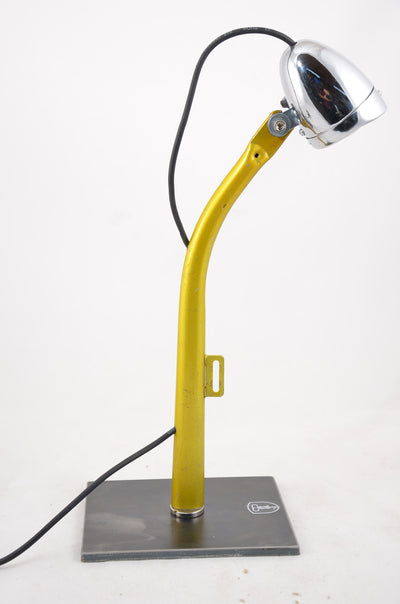 Lampe M