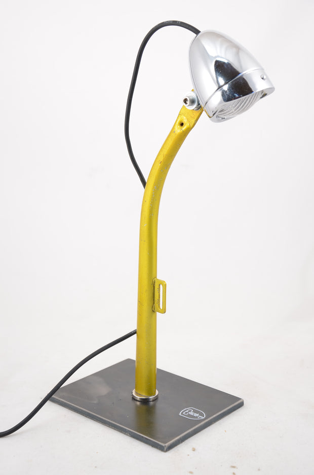 Lampe M