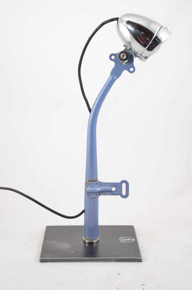 Lampe M