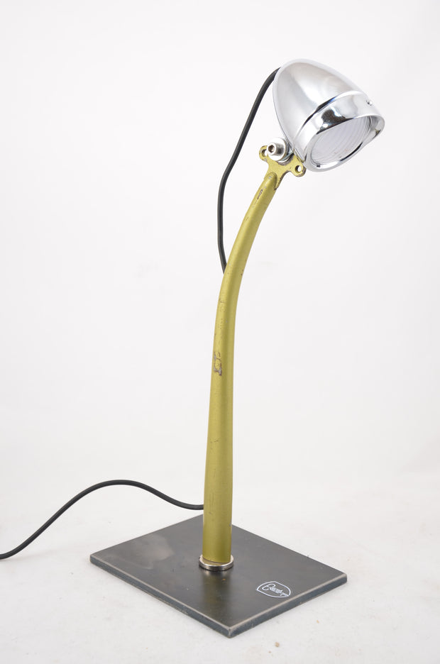 Lampe M