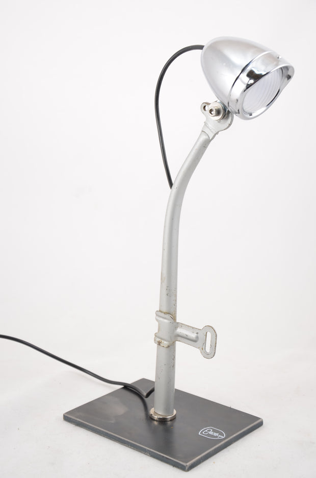 Lampe M