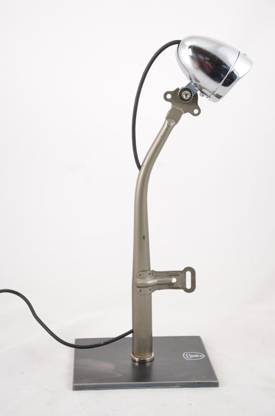 Lampe M