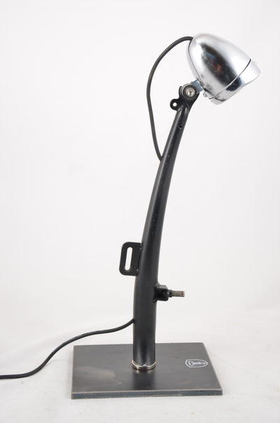Lampe M