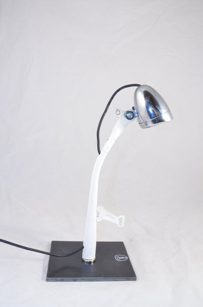 Lampe M