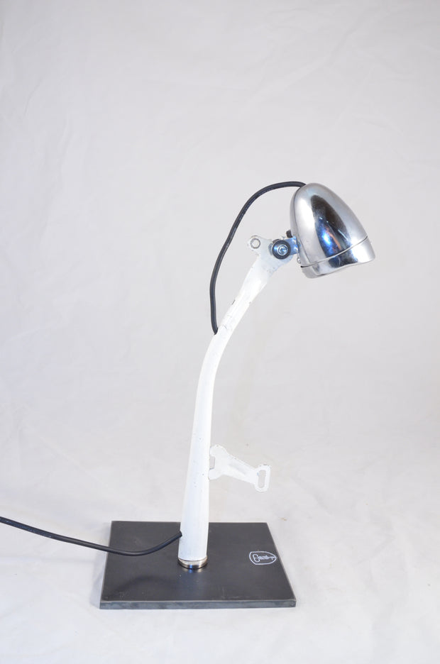 Lampe M