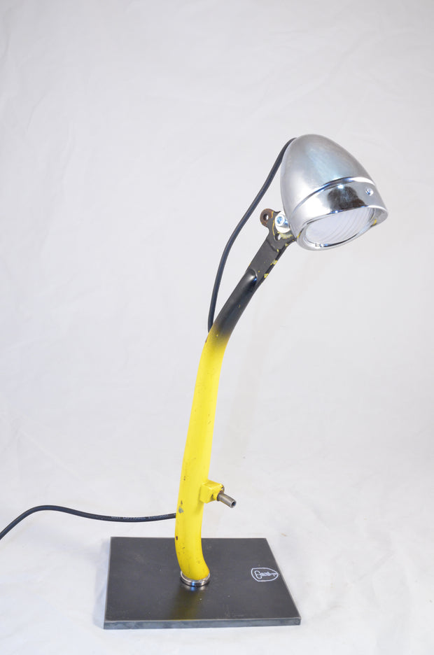 Lampe M