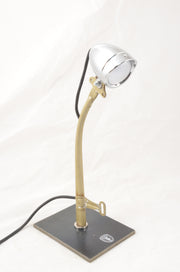 Lampe M