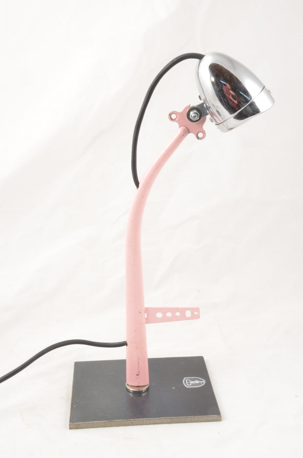 Lampe M