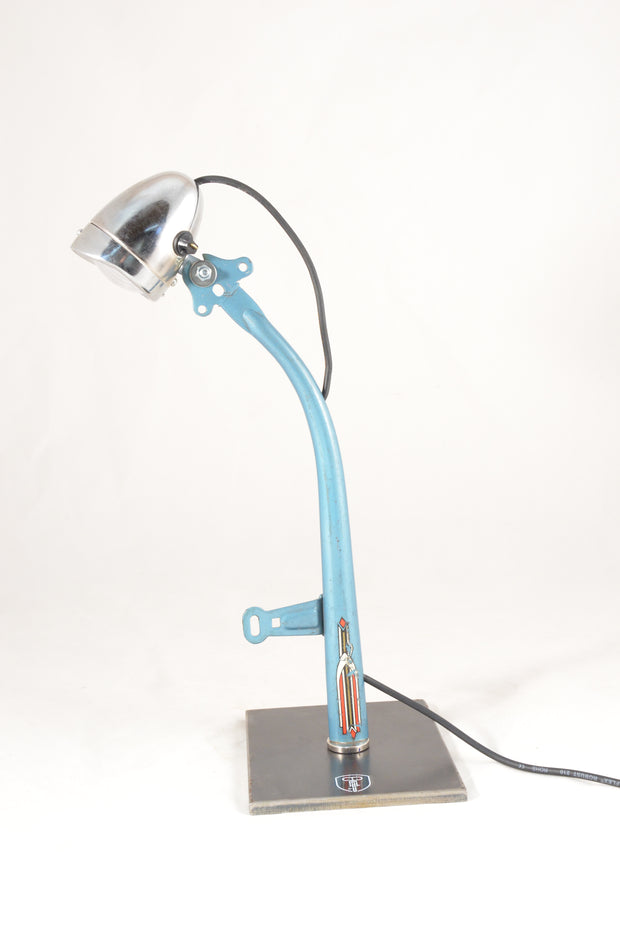 Lampe M