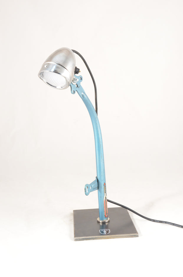 Lampe M