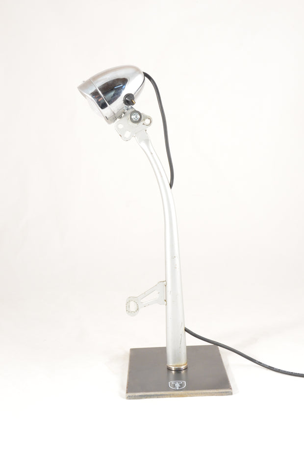 Lampe M