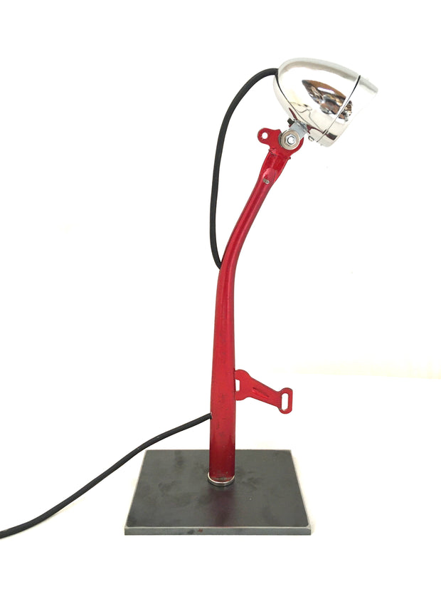 Lampe M