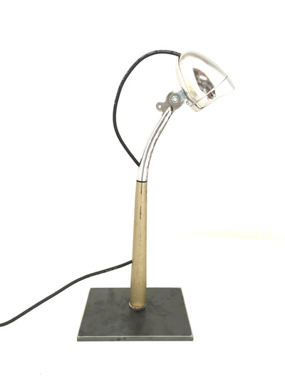 Lampe M